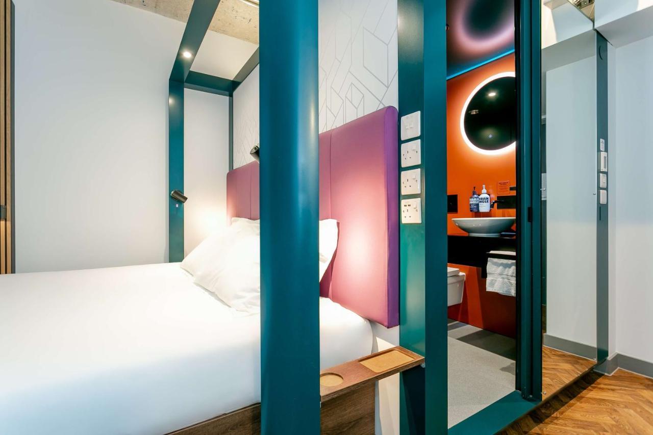 Yotel Manchester Deansgate מראה חיצוני תמונה The interior of a room at the new W6 hotel