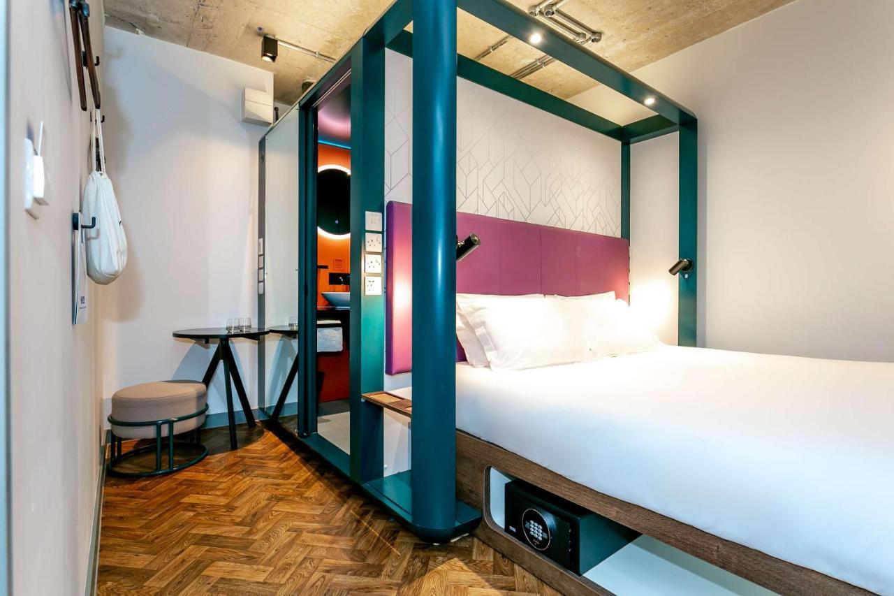 Yotel Manchester Deansgate מראה חיצוני תמונה Room interior